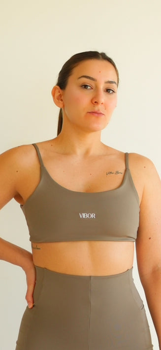 Top Costas Nua Greige Matte